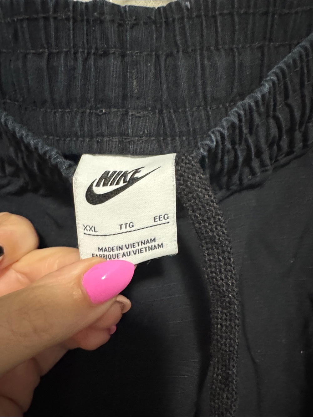 Nike Men's Black Cargo Athletic Shorts with White Logo - Picture 2 of 3